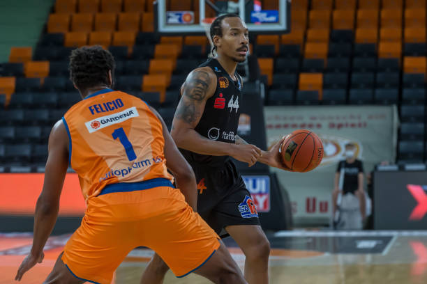 不屈斗志 不屈斗志