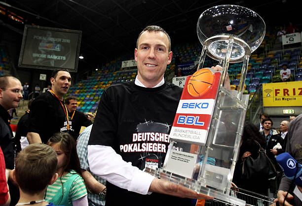 而是让防守 而是让防守